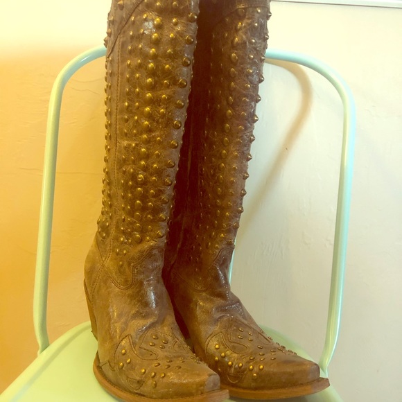 Corral Stud Snip Toe Fashion Western Boots - Picture 2 of 7